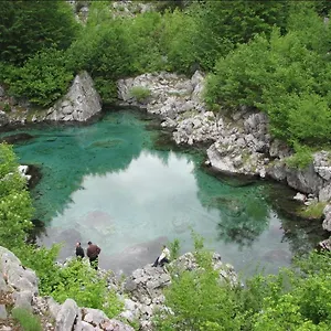 Gezim Selimaj , Valbone Albanien