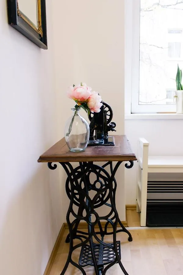 Bright, Central And Stylish City Apartment Vienna